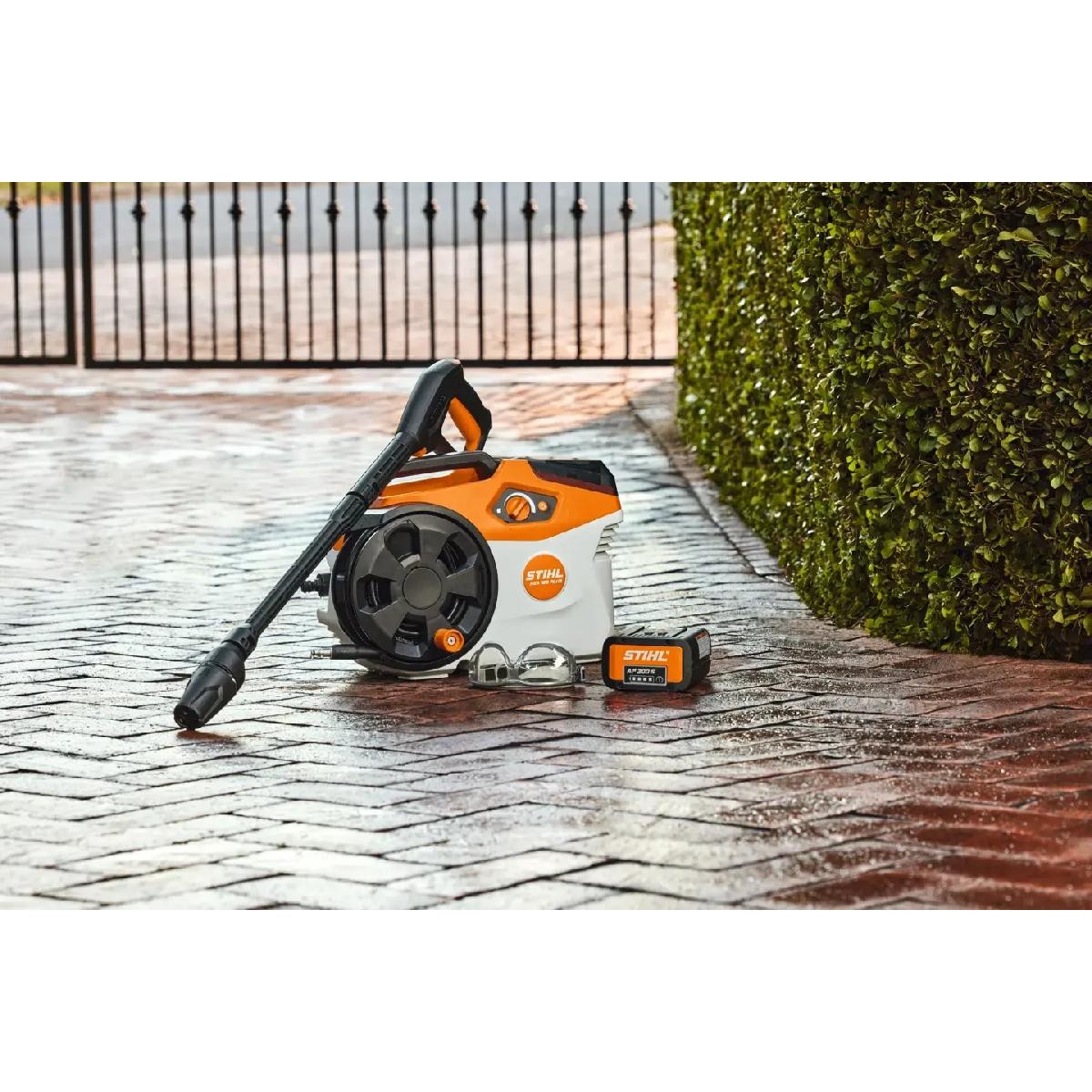 Stihl Rechargeable Washer REA 100 PLUS
