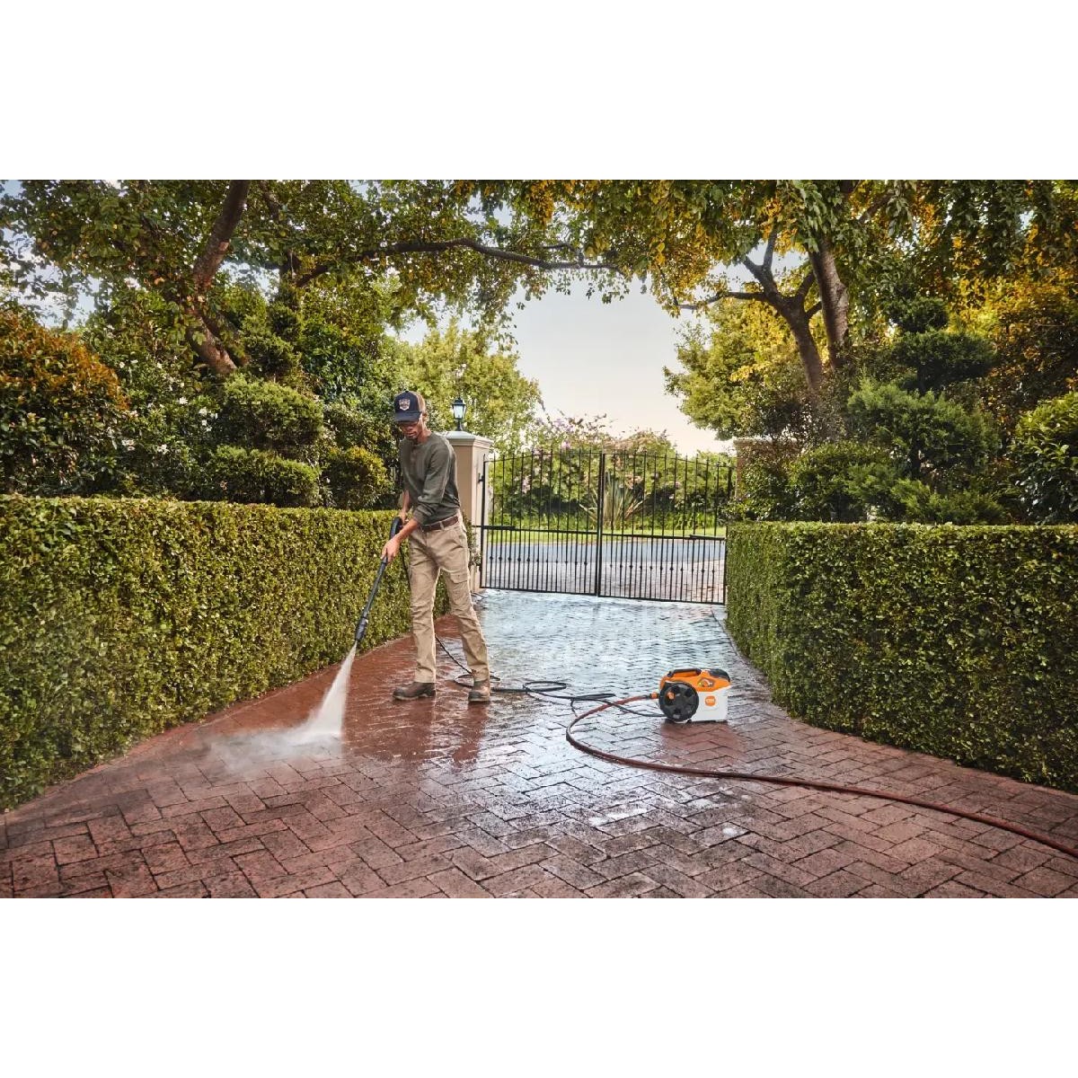 Stihl Rechargeable Washer REA 100 PLUS