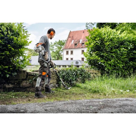 Stihl Brushcutter FH-KM 145°
