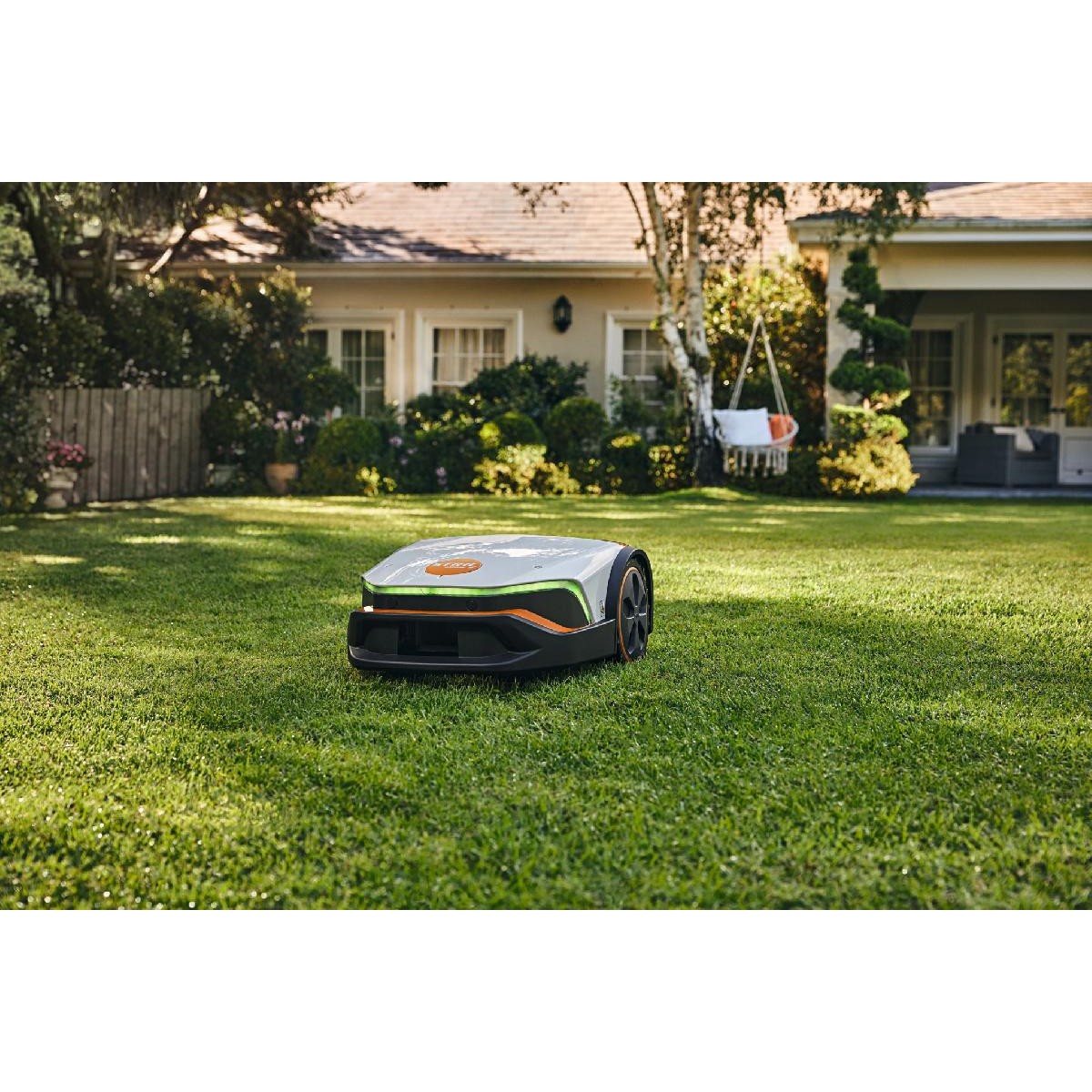 Stihl iMOW 6.0 robotic lawnmower