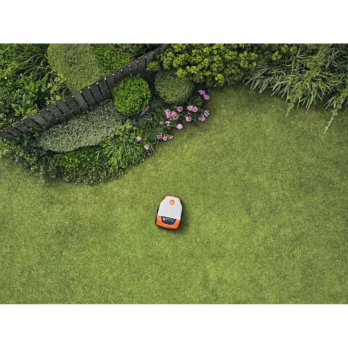 Stihl iMOW 6.0 robotic lawnmower