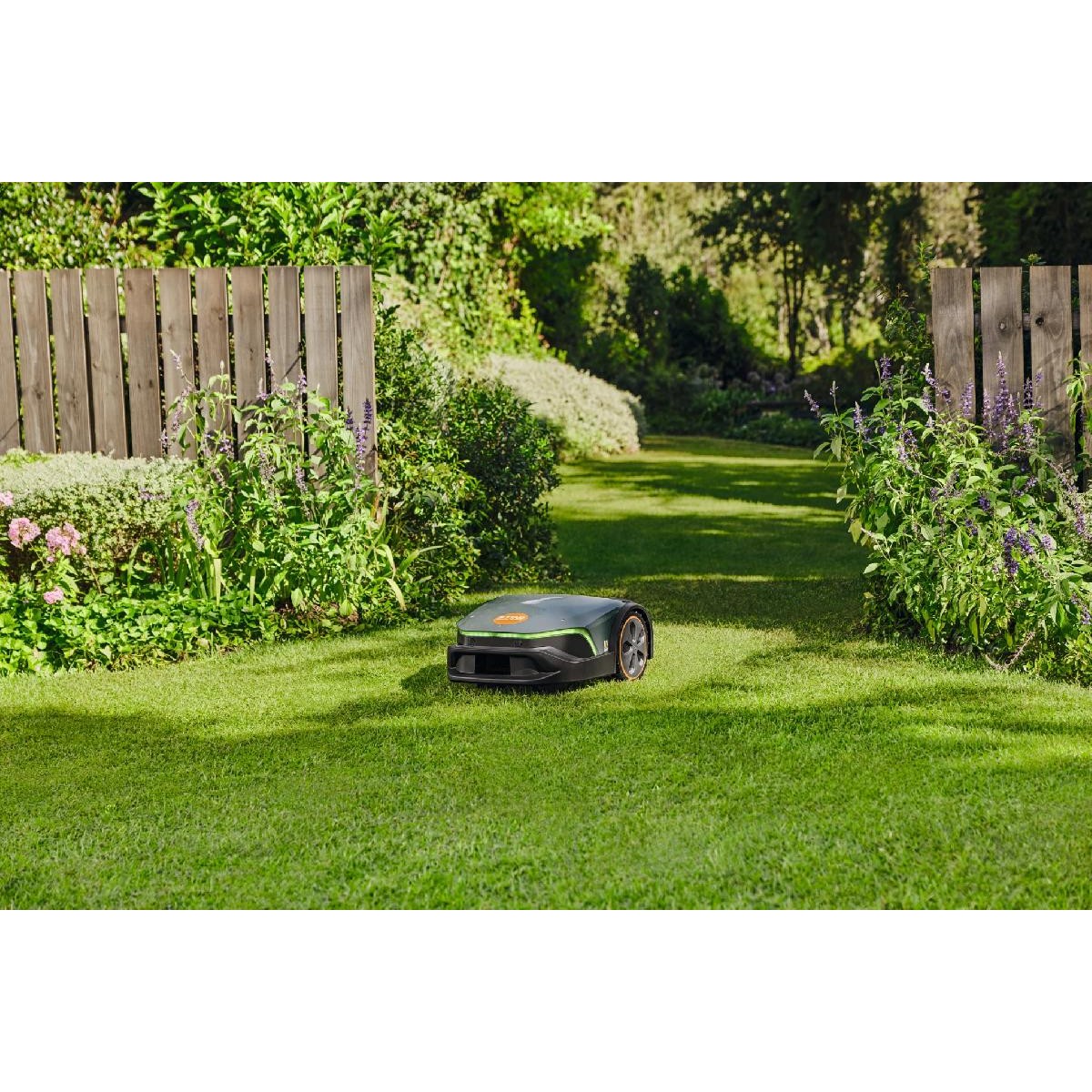 Stihl iMOW 7.0 EVO robotic lawnmower