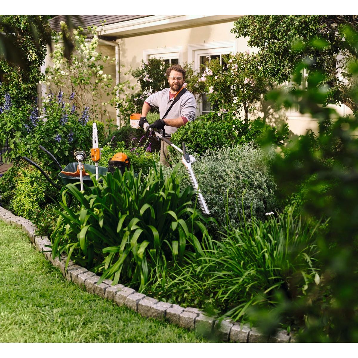 Stihl KMA 80.0 R Cordless KombiMotor