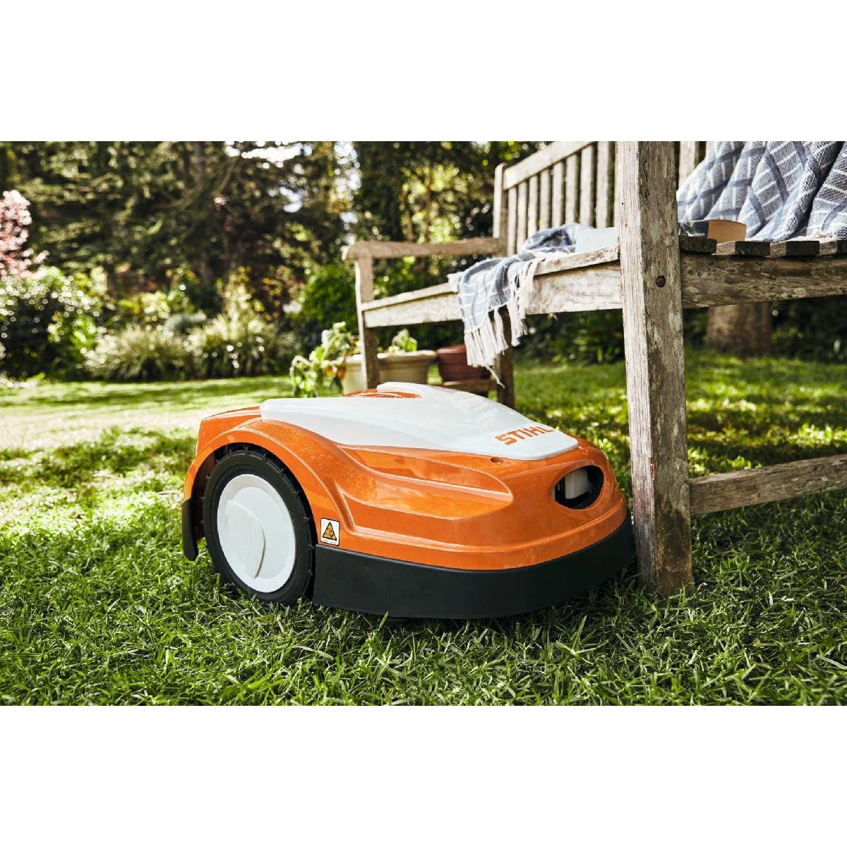 Stihl RMI 422.2 P robotic lawnmower