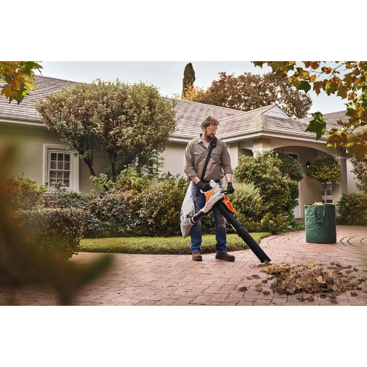 Stihl Recharge blower - vacuum cleaner SHA 56